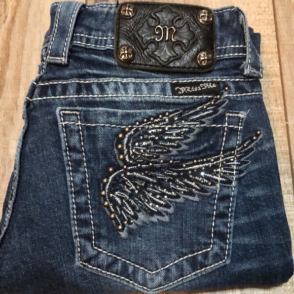 π₯³HPπ₯³ Miss Me Soaring Angel Wing Capris - Picture 3 of 12